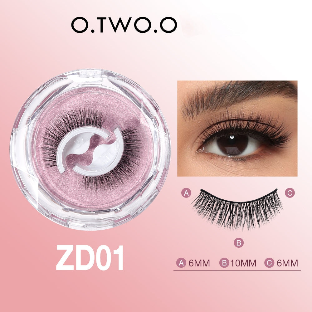 O.TWO.O SELF ADHESIVE EYELASHES