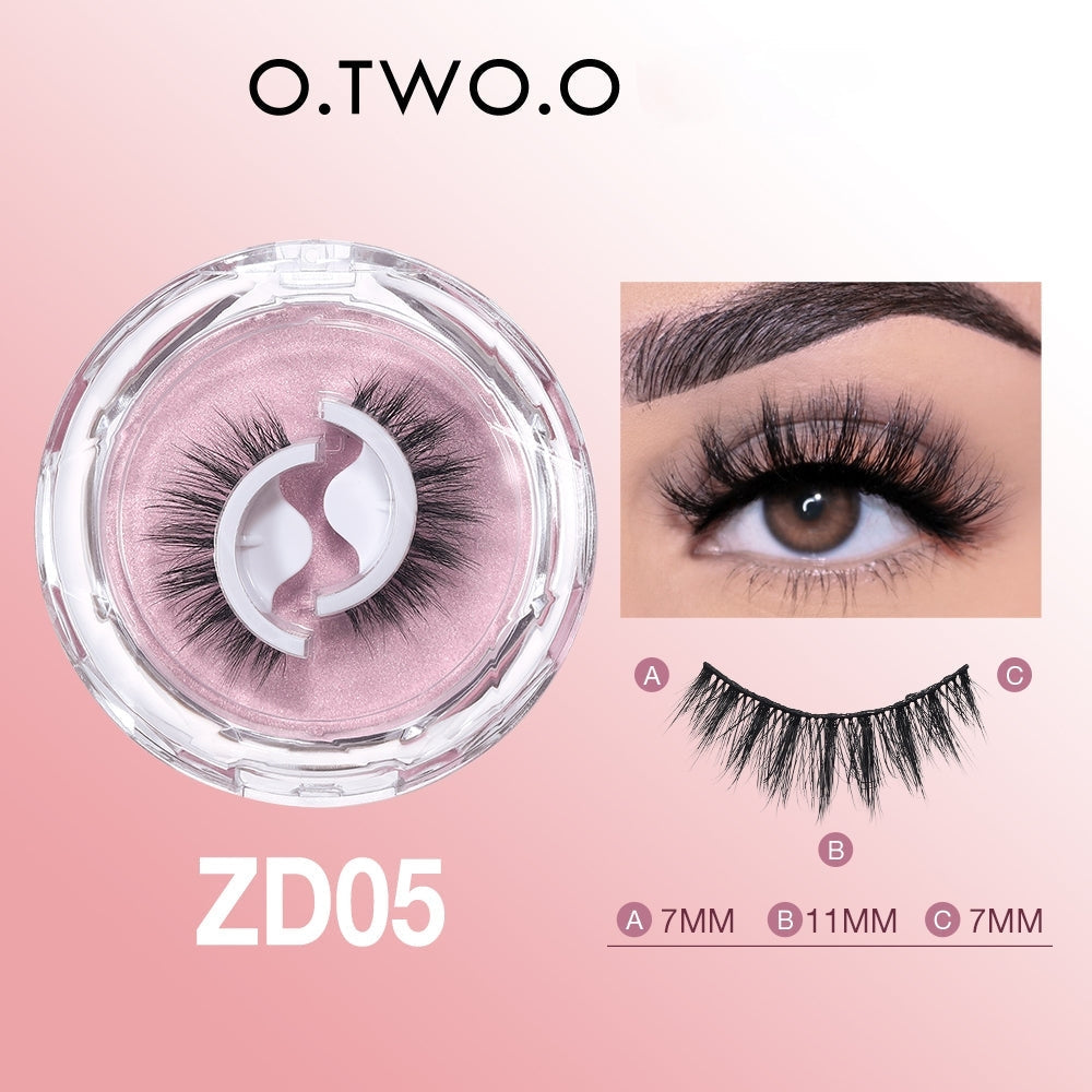 O.TWO.O SELF ADHESIVE EYELASHES