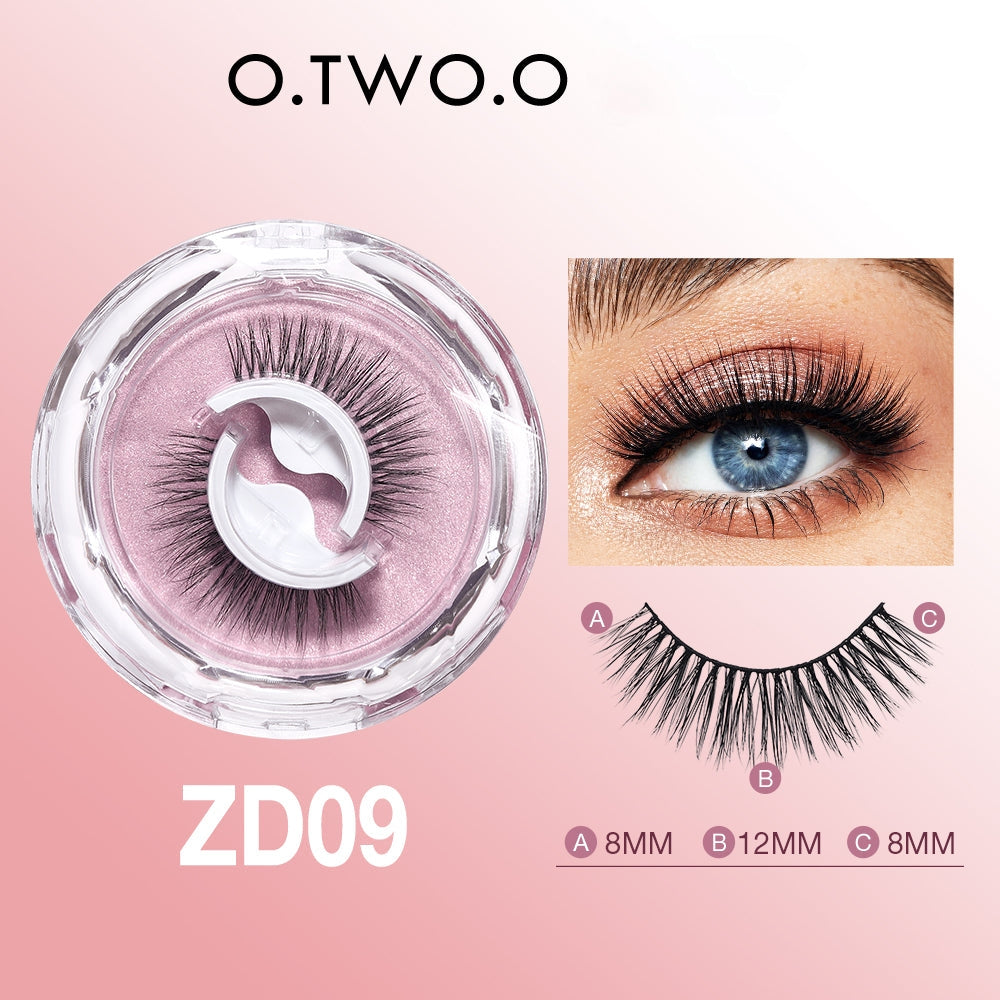 O.TWO.O SELF ADHESIVE EYELASHES