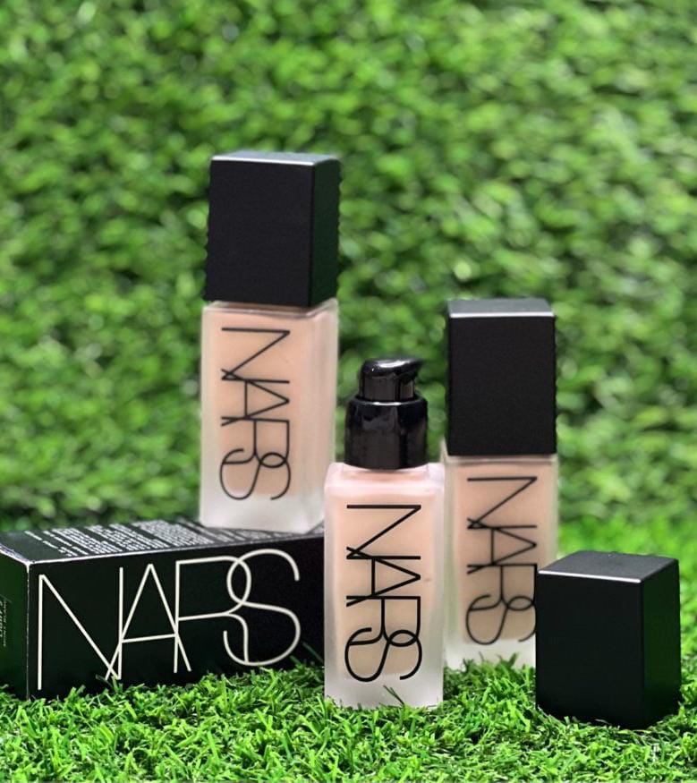 NARS All Day Luminous Weightless Foundation